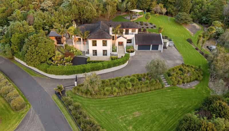 498 Redoubt Road, Flat Bush