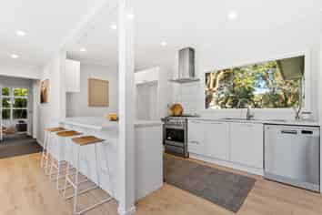 640 Whangaparaoa Road, Stanmore Bay