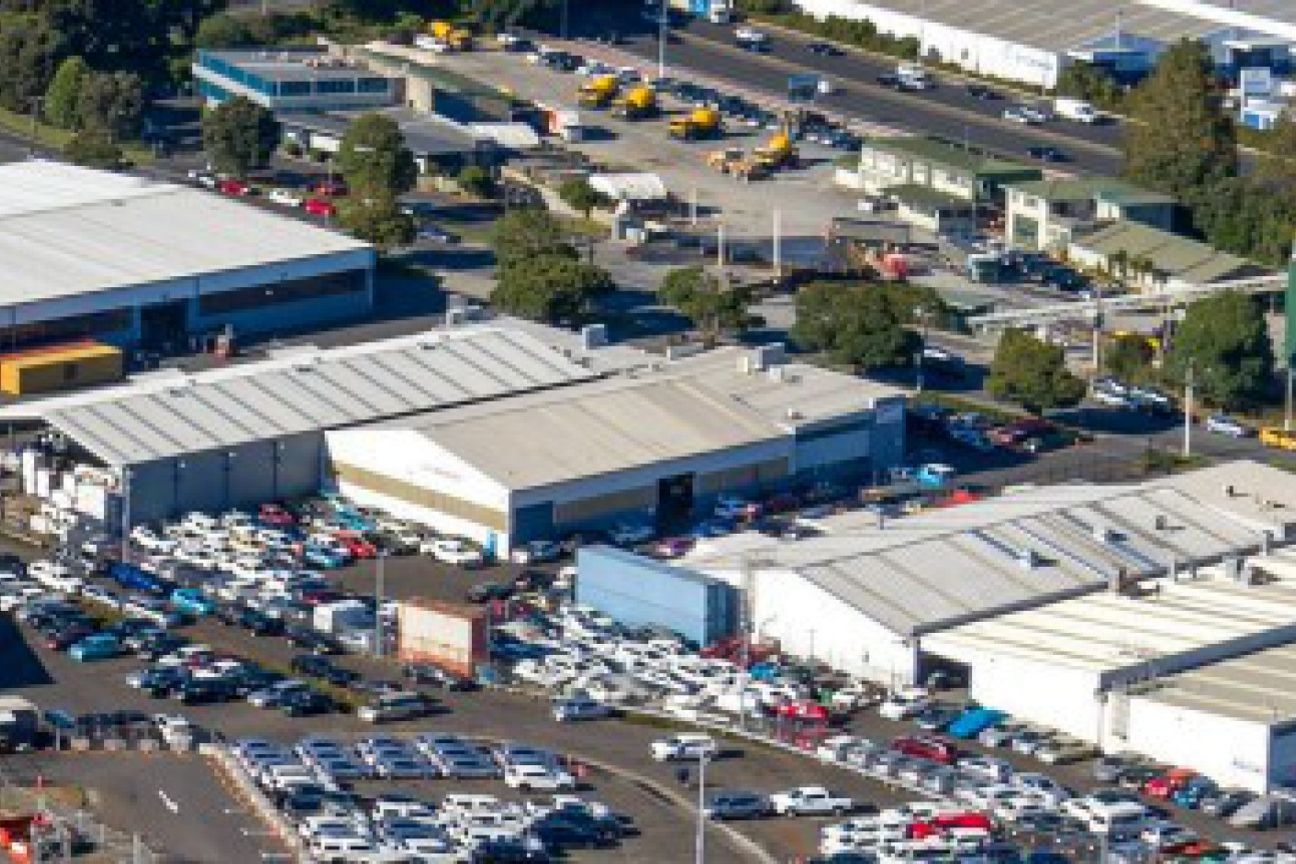 Standalone Industrial HQ | 819sqm Warehouse + Yard - Ansicht 2