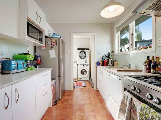 1A Glenford Lane, Te Atatu Peninsula