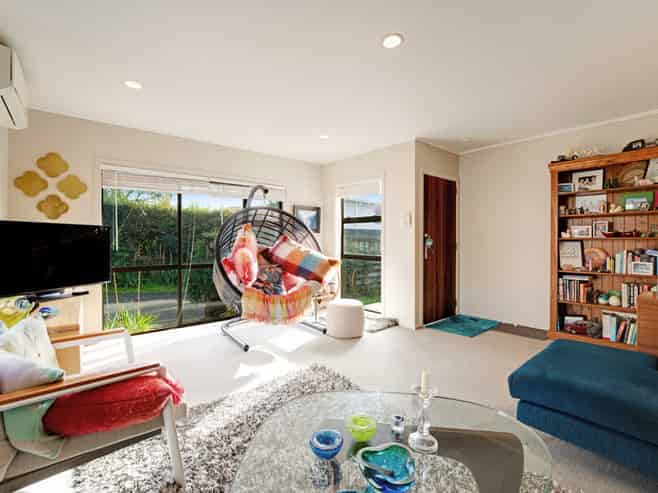 1A Glenford Lane, Te Atatu Peninsula