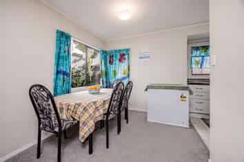 2/187 Buckland Road, Mangere East