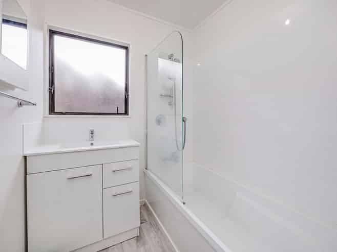 2/187 Buckland Road, Mangere East
