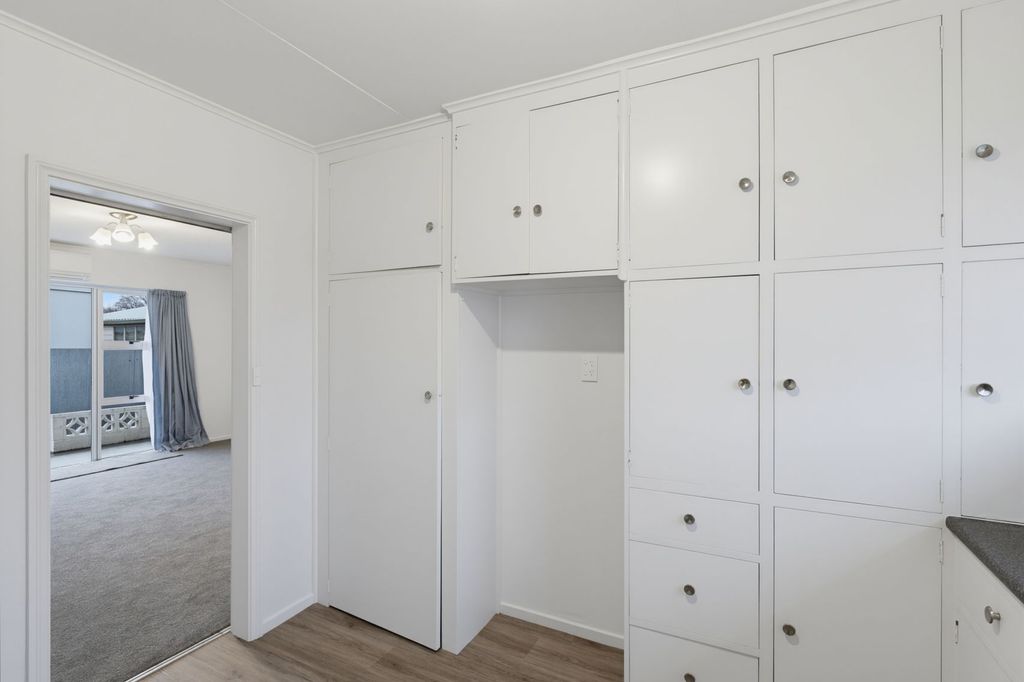 Low-Maintenance Living, Well Placed 5