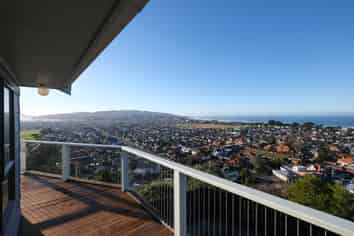 24 Coney Hill Road, Saint Clair