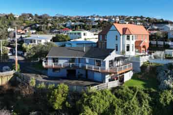 24 Coney Hill Road, Saint Clair