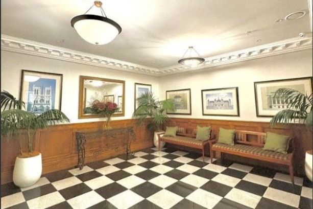 CBD Heritage Apartment with Balcony - Widok 4