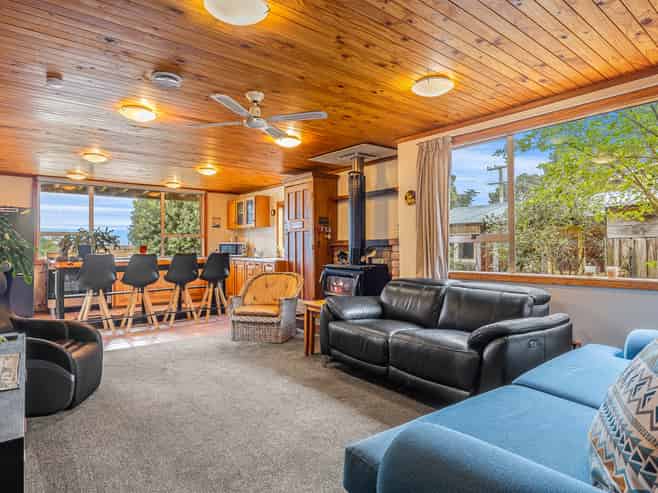 6 Chamberlain Avenue, Amberley