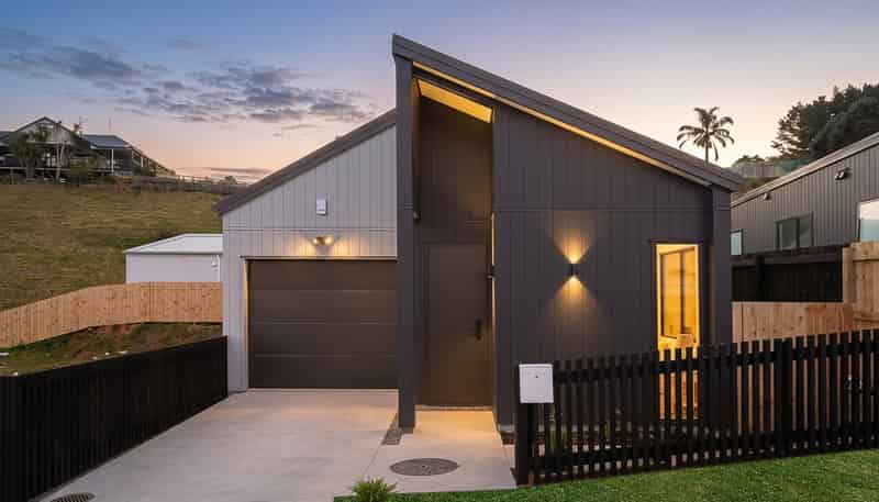 44 Ara Taha Crescent, Orewa