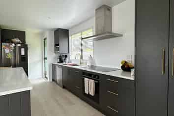 57A Kiwi Esplanade, Mangere Bridge