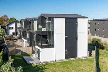 5 Peara Place, Henderson