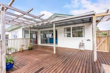56 Totara Road, Te Atatu Peninsula