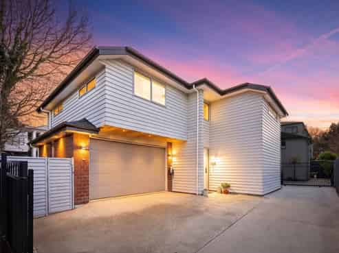 680 Mount Albert Road, Royal Oak