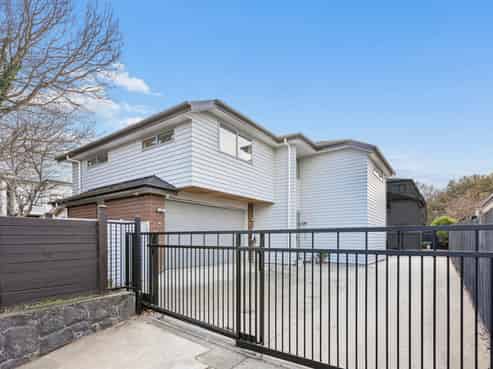 680 Mount Albert Road, Royal Oak