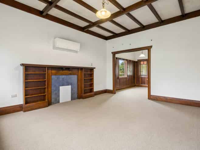 1 Whitworth Road, Mount Eden