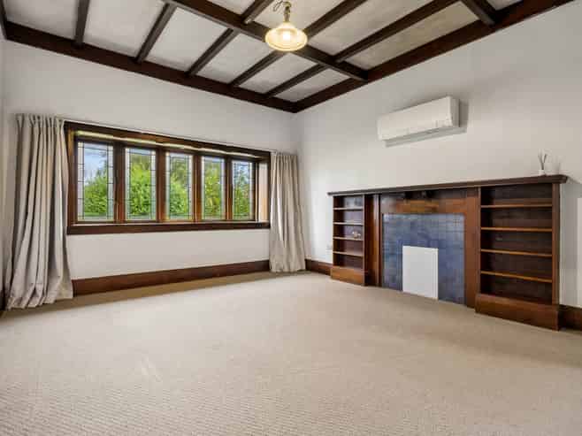 1 Whitworth Road, Mount Eden