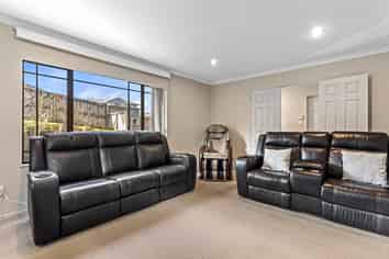 74 Rising Parade, Albany
