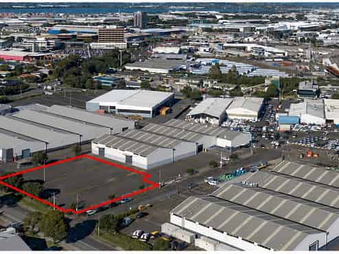 2,808sqm Secure Yard with Flexibility