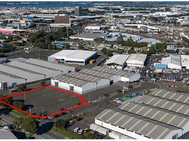 2,808sqm Secure Yard with Flexibility