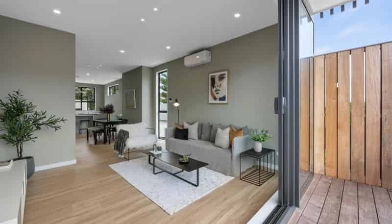 13 Wai Court, Takapuna