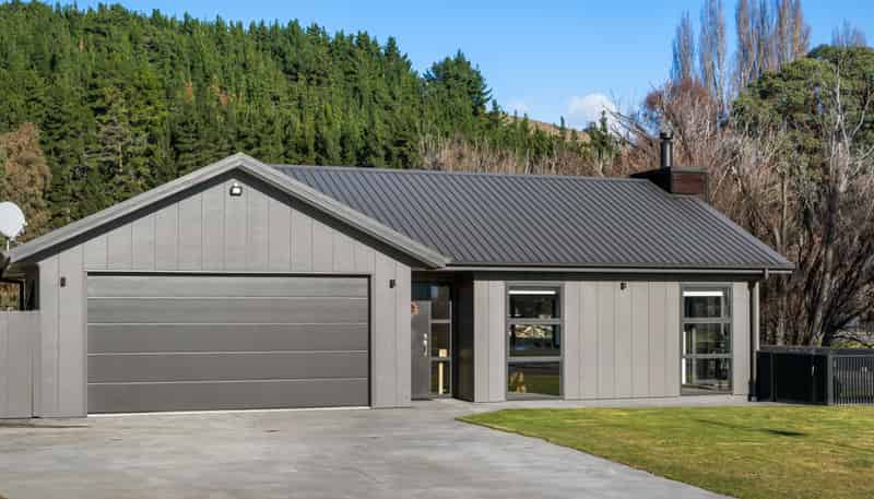 10 Alice Burn Drive, Luggate