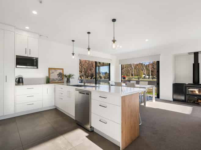 10 Alice Burn Drive, Luggate