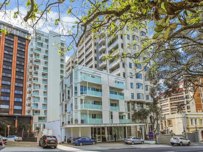 1016/10 Waterloo Quadrant, Auckland Central