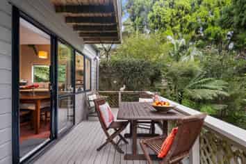 18 Tawini Road, Titirangi