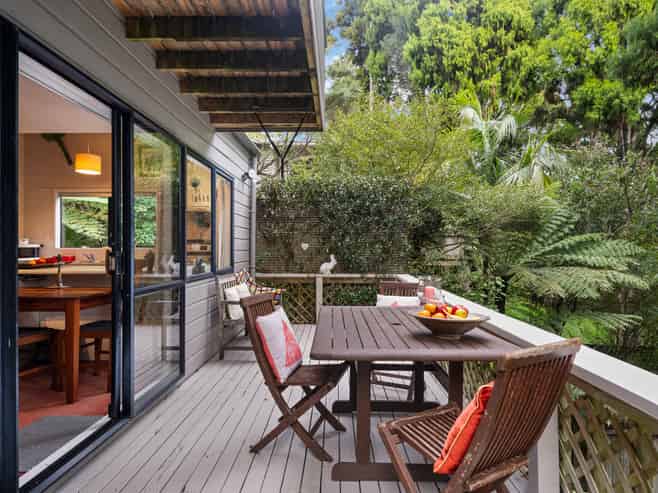 18 Tawini Road, Titirangi