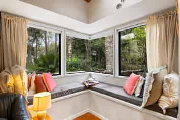 18 Tawini Road, Titirangi