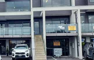 Split Level Suite - CBD Fringe
