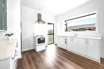 11 West Belt, Lincoln