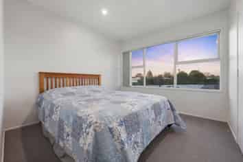 66 Sunlands Drive, Manurewa