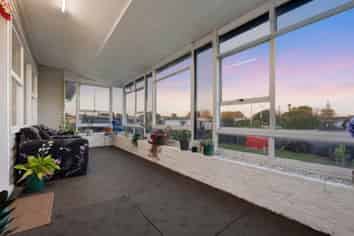 66 Sunlands Drive, Manurewa