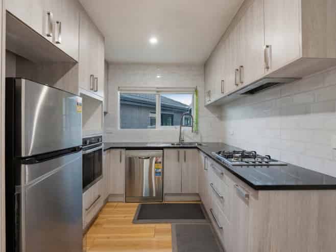 66 Sunlands Drive, Manurewa