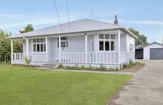 8 Garrison Street, Carterton