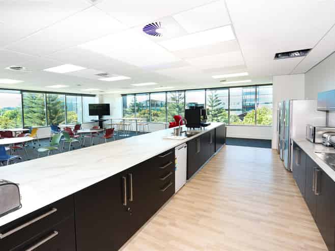 CBRE - Flexible Offices at Aon House