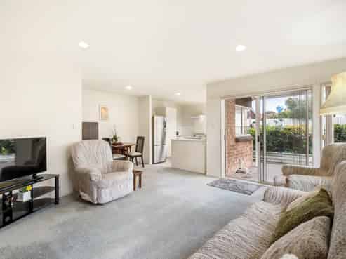 55 The Grove, Red Beach