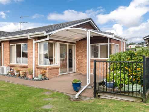 55 The Grove, Red Beach