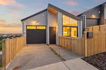 14 Harakeke Lane, Orewa
