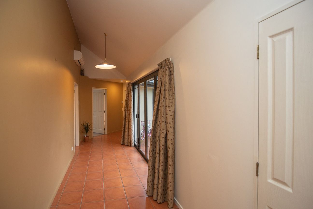 Easy living start here - Altro