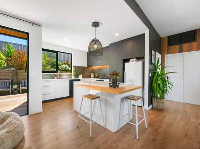84 Kirimoko Crescent, Wanaka