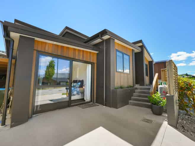 84 Kirimoko Crescent, Wanaka