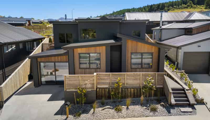 84 Kirimoko Crescent, Wanaka