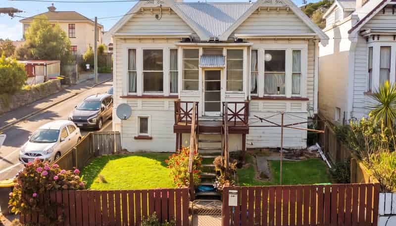 377 & 377A South Road, Caversham