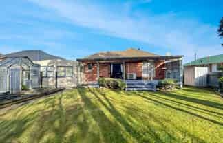 268  Tramway Road , Strathern