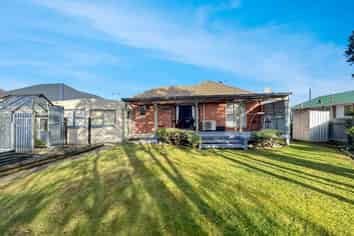 268  Tramway Road , Strathern