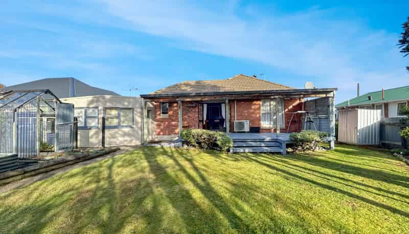 268  Tramway Road , Strathern