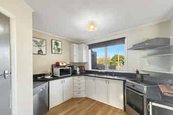268  Tramway Road , Strathern