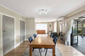 268  Tramway Road , Strathern